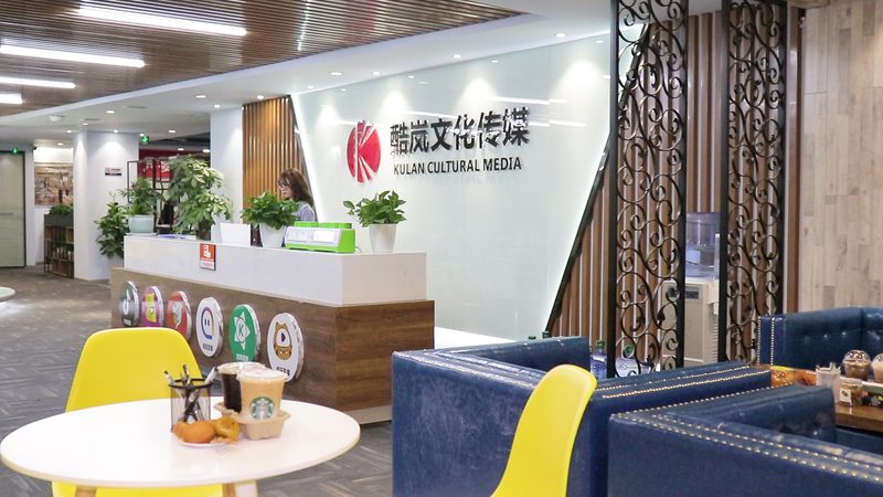 舞台背景板材质揭秘：揭秘舞台背景板的常用材质及其特点